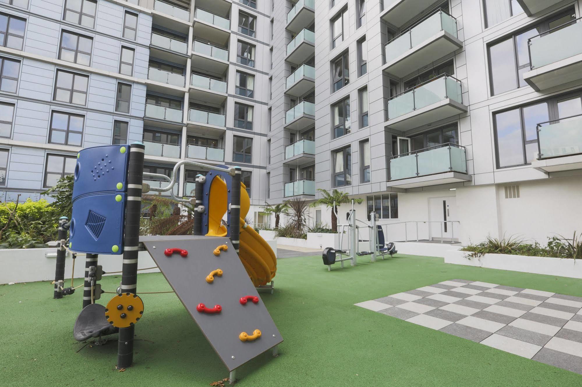 Ferienwohnung Olympic One Eighty Ilford Exterior foto